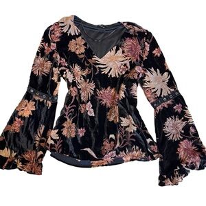 Floral Velvet Bell Sleeve Top